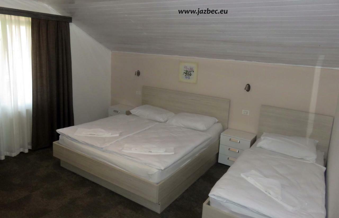 Sobe Rooms Zimmer Jazbec Idrsko Exterior foto